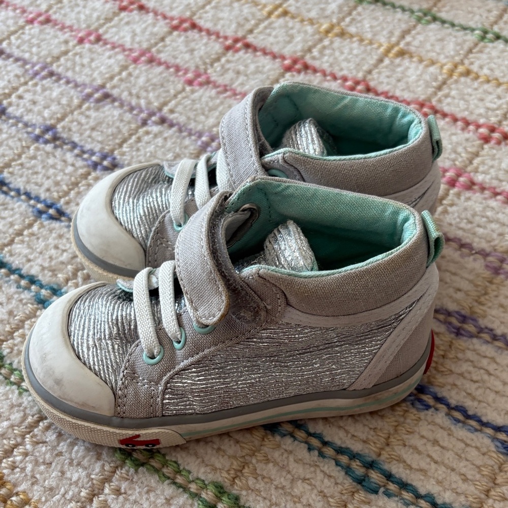See Kai Run Silver and Gray Kids High-Tops - Picture 3 of 4